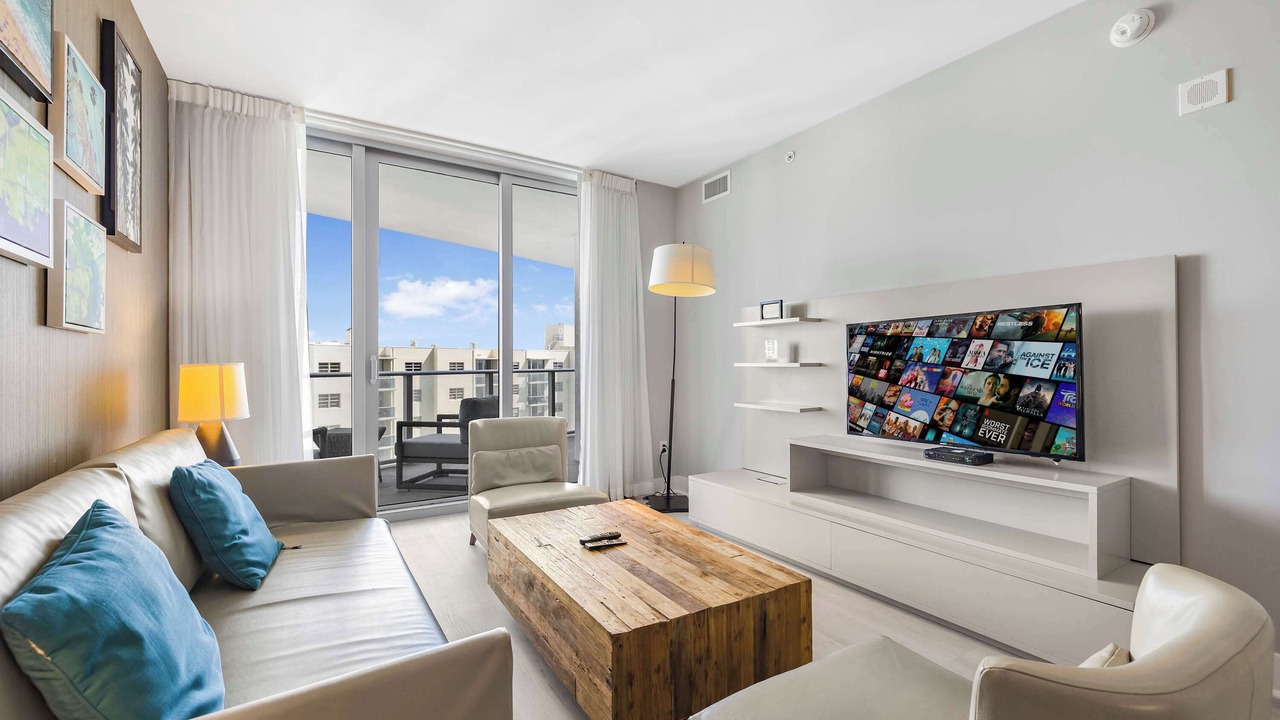 Photo of Livingroom in Hollywood South Central Beach
