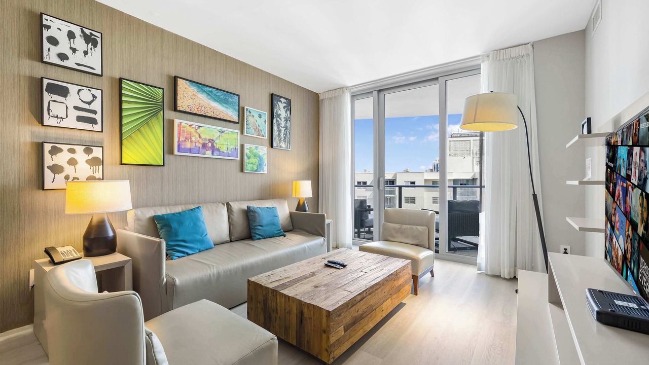 Photo of Livingroom in Hollywood South Central Beach