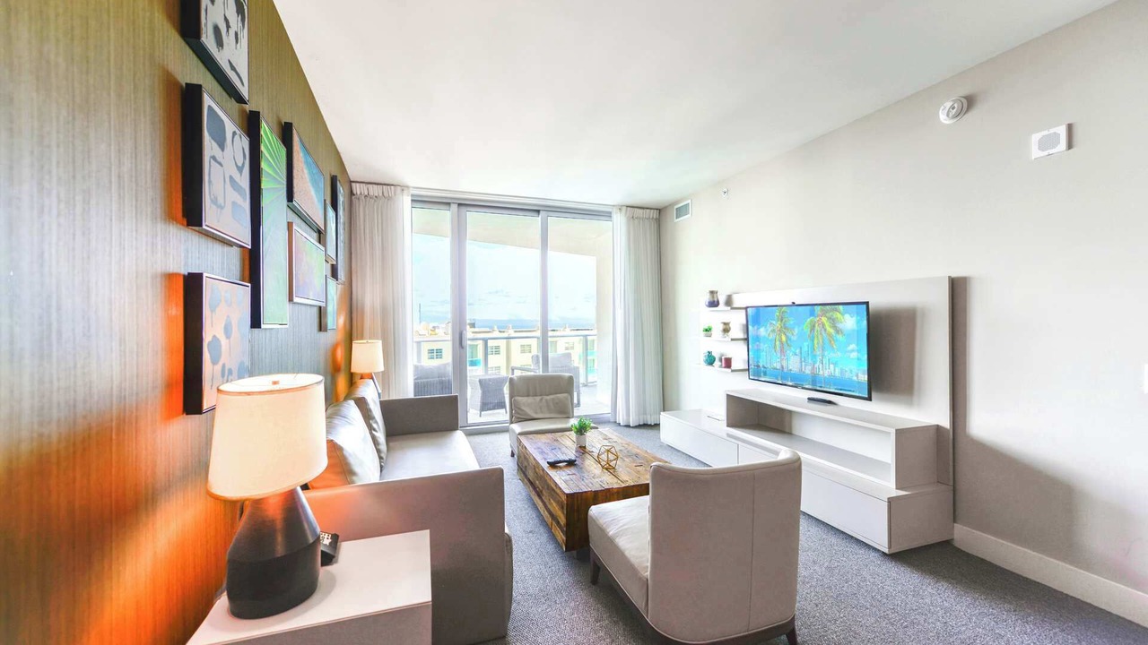Photo of Livingroom in Hollywood South Central Beach