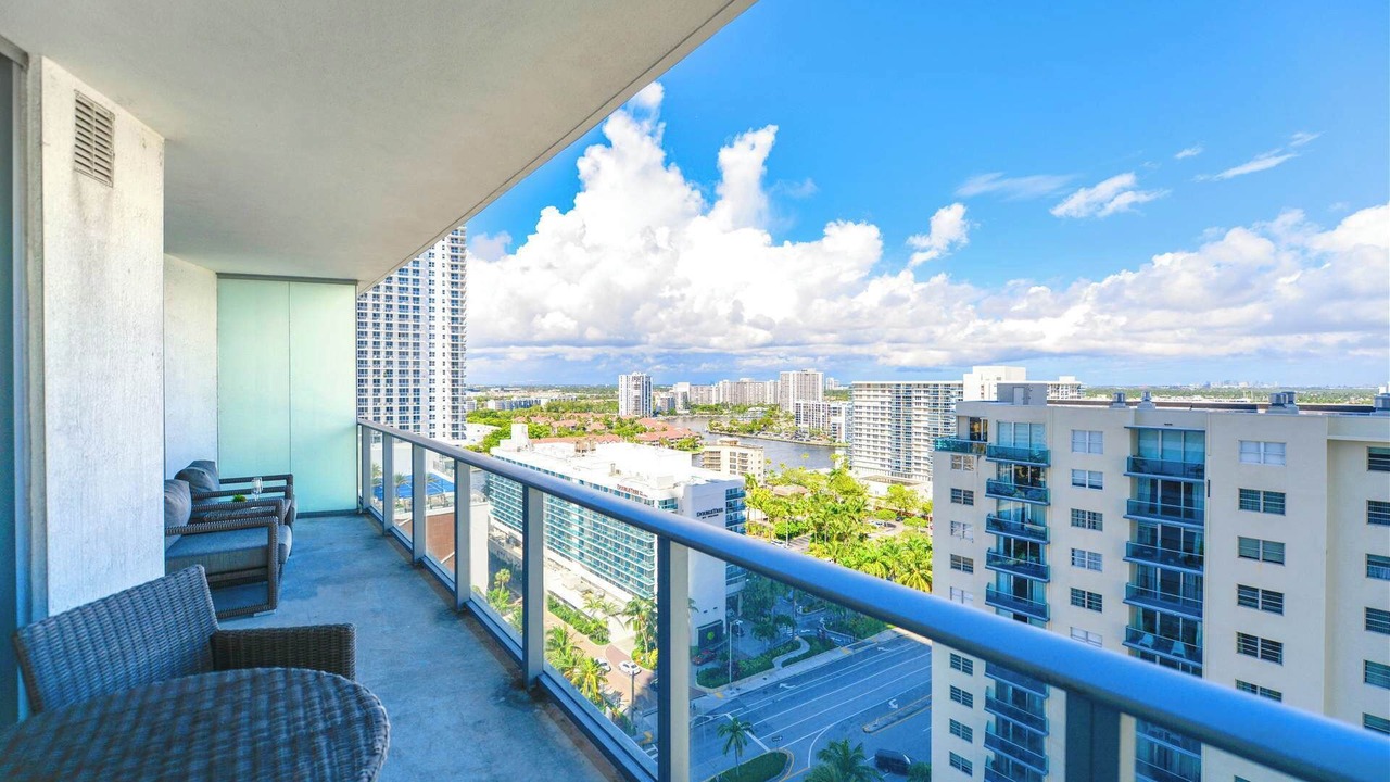 Photo of Outdoor in Hollywood South Central Beach