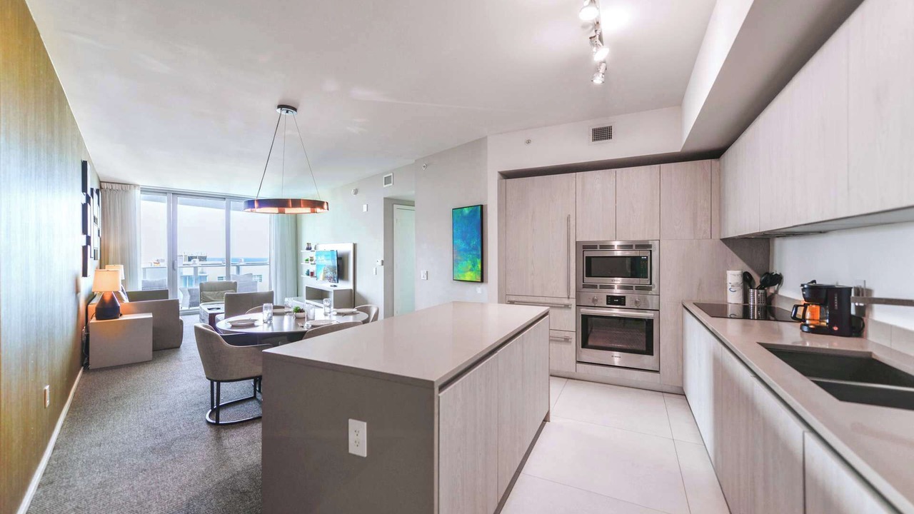 Photo of Kitchen in Hollywood South Central Beach