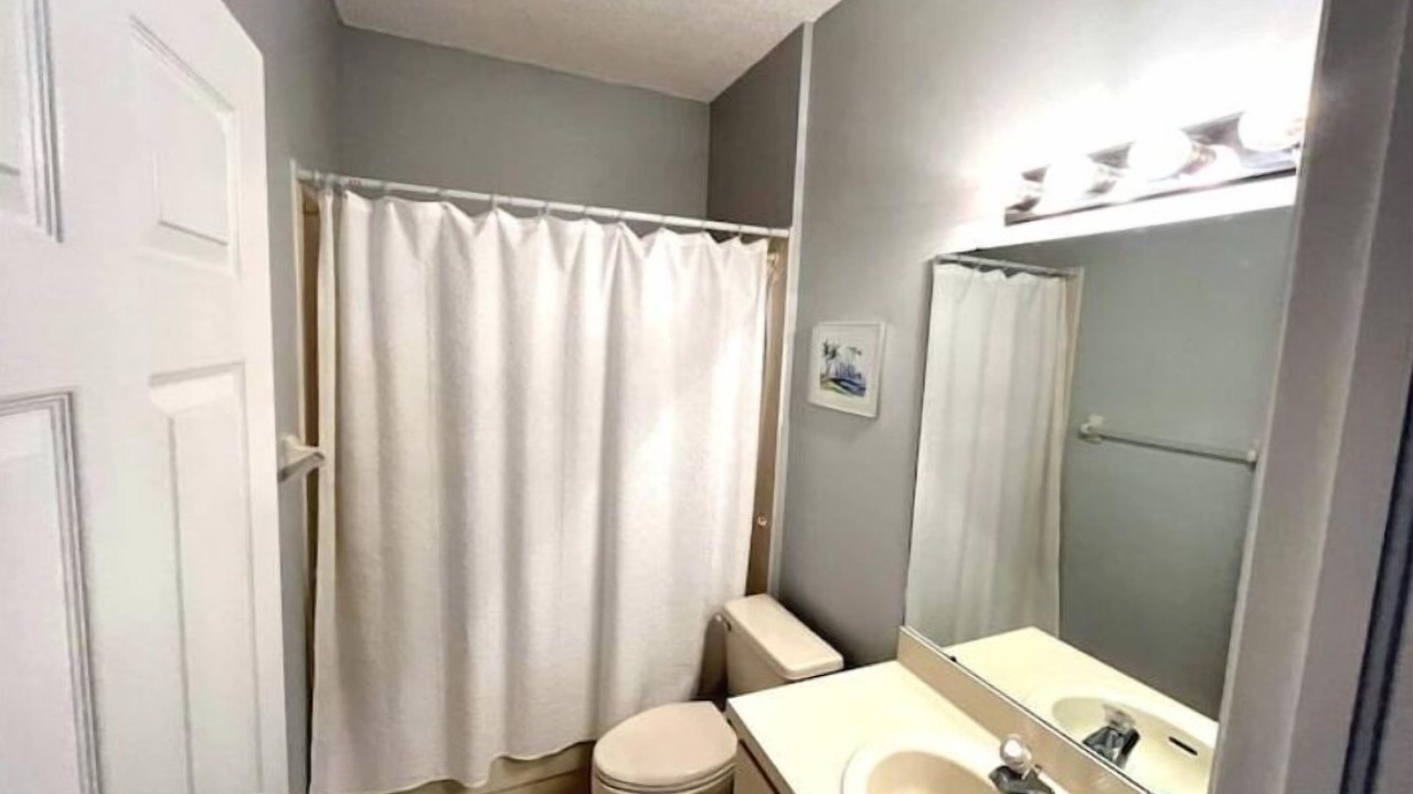 Photo of Bathroom in Boyette Springs