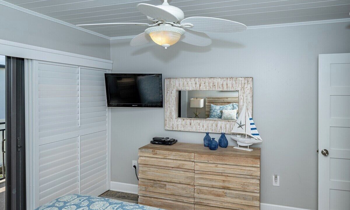Photo of Bedroom in Crescent Beach