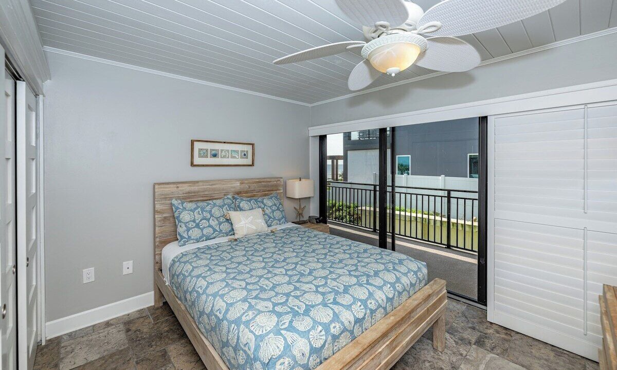 Photo of Bedroom in Crescent Beach