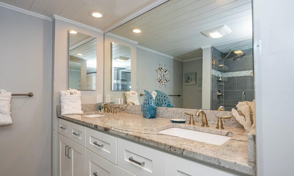 Photo of Bathroom in Crescent Beach