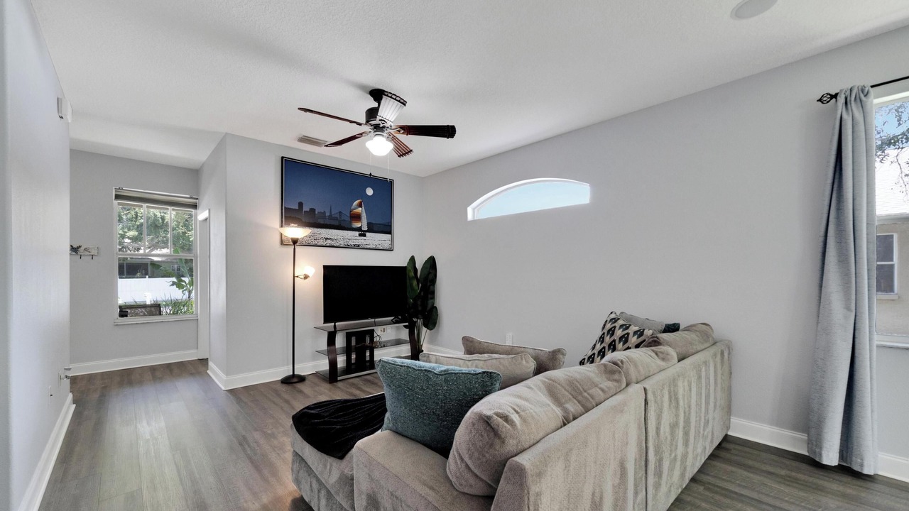 Photo of Livingroom in Tarpon Springs