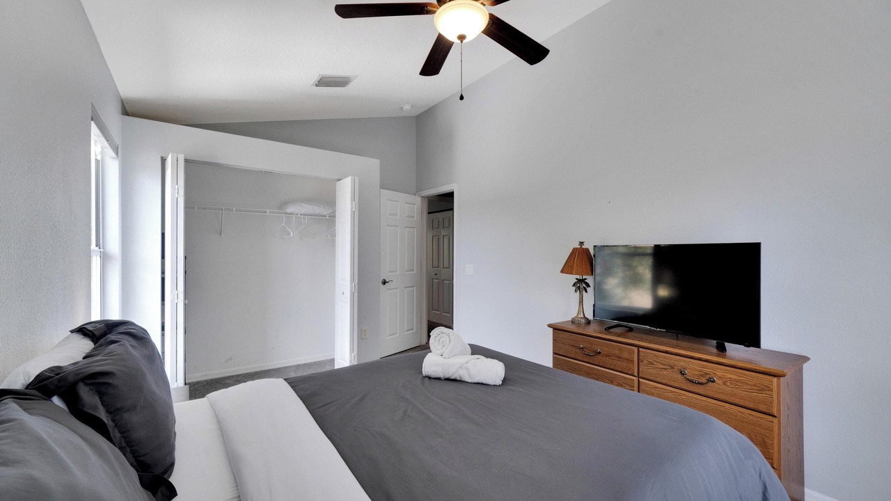 Photo of Bedroom in Tarpon Springs