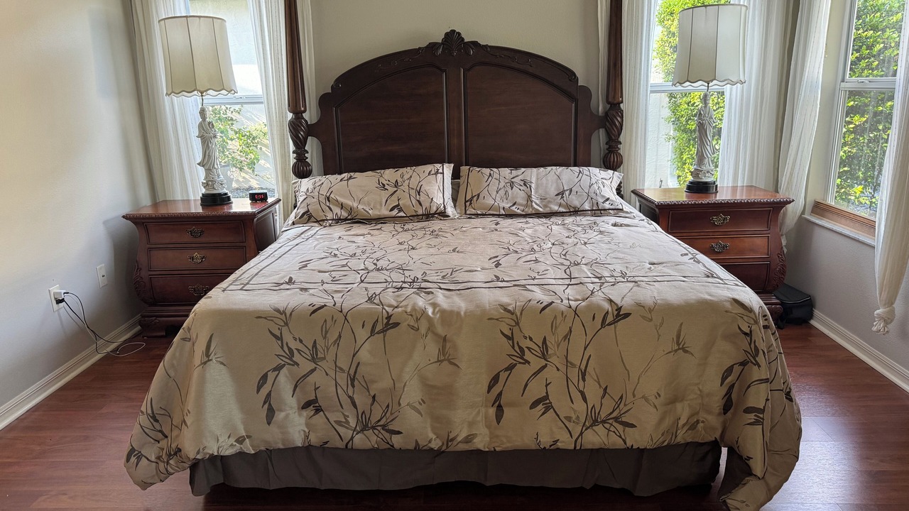 Photo of Bedroom in Glenbrook