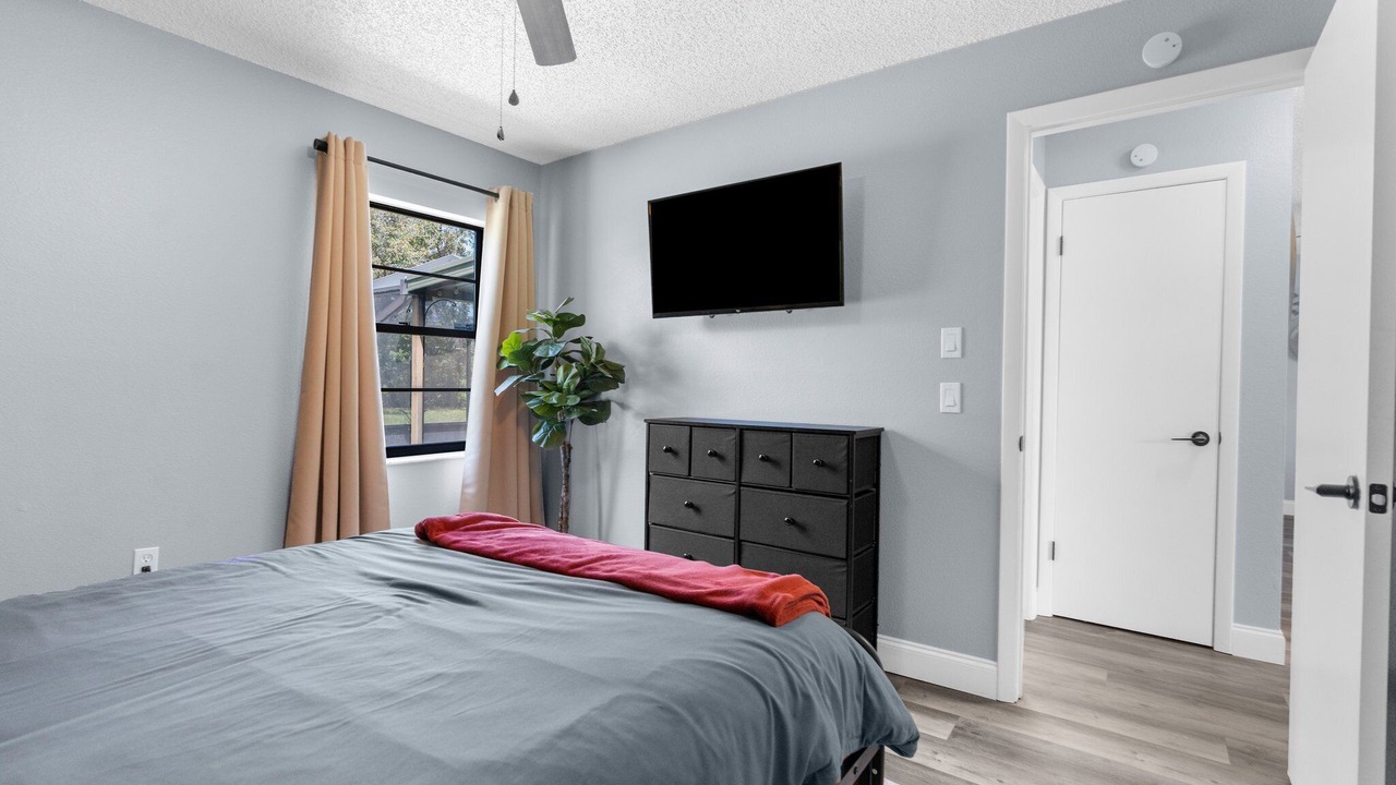 Photo of Bedroom in Forest Oaks
