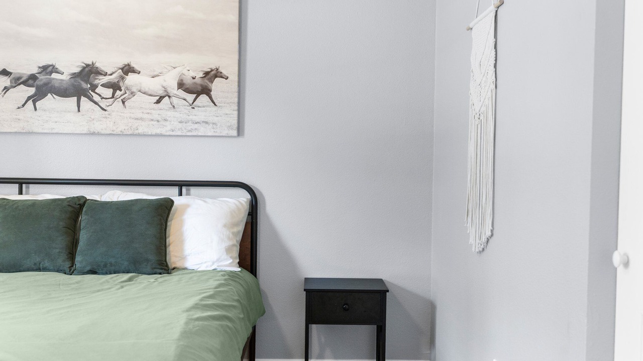 Photo of Bedroom in Forest Oaks