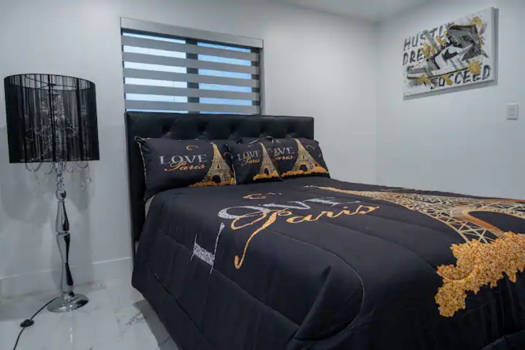 Photo of Bedroom in Miami Gardens