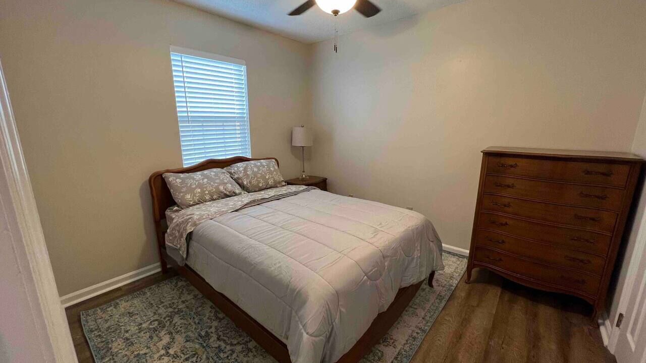 Photo of Bedroom in Valdosta