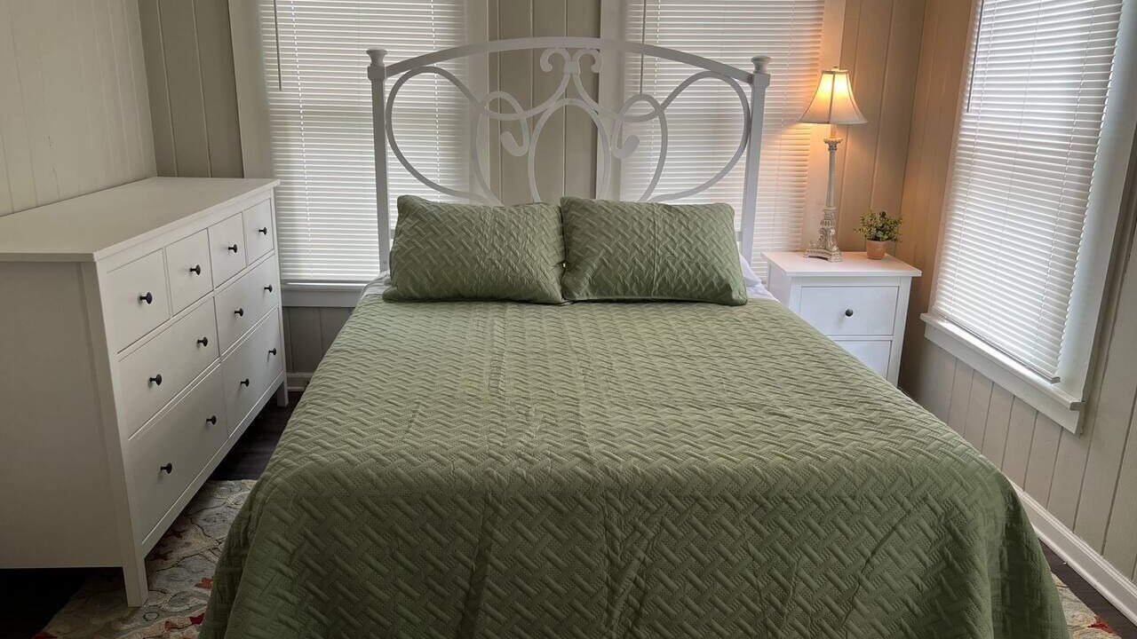 Photo of Bedroom in Valdosta