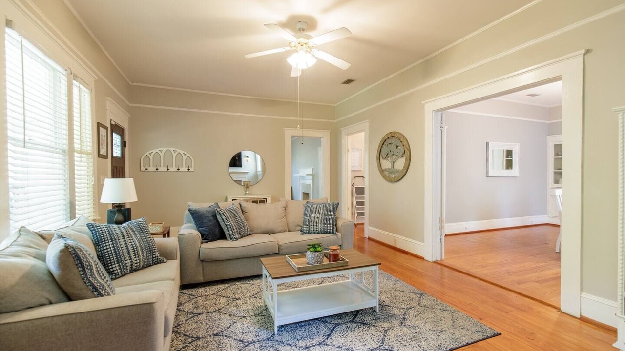 Photo of Livingroom in Valdosta