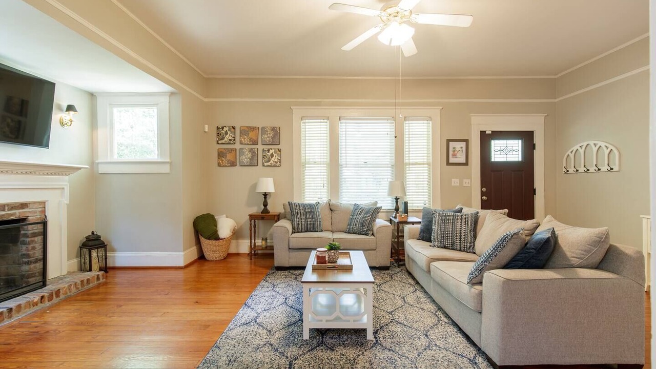 Photo of Livingroom in Valdosta