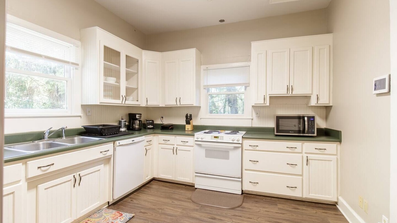 Photo of Kitchen in Valdosta