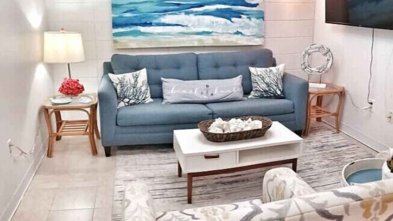 Photo of Livingroom in Whitney Beach