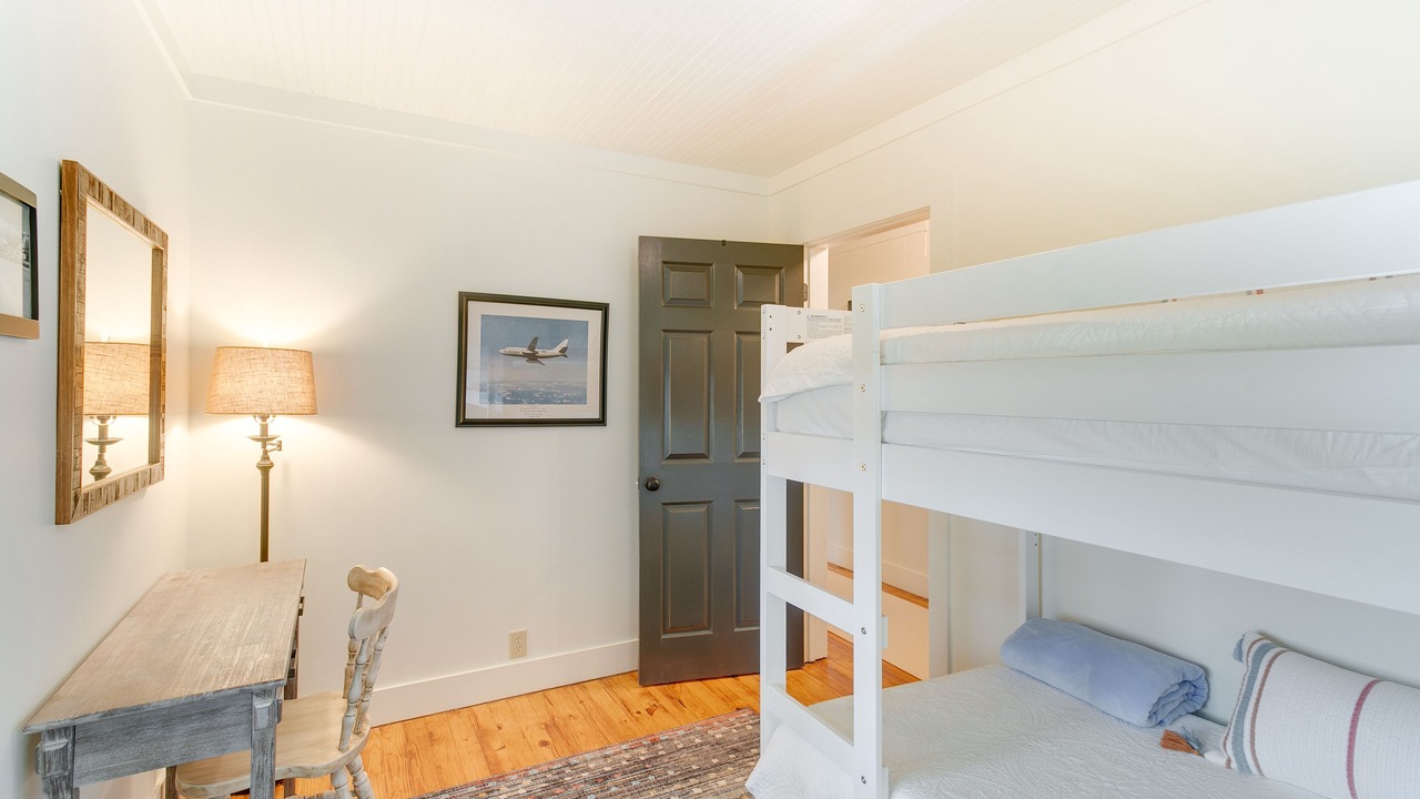 Photo of Bedroom in Lenox