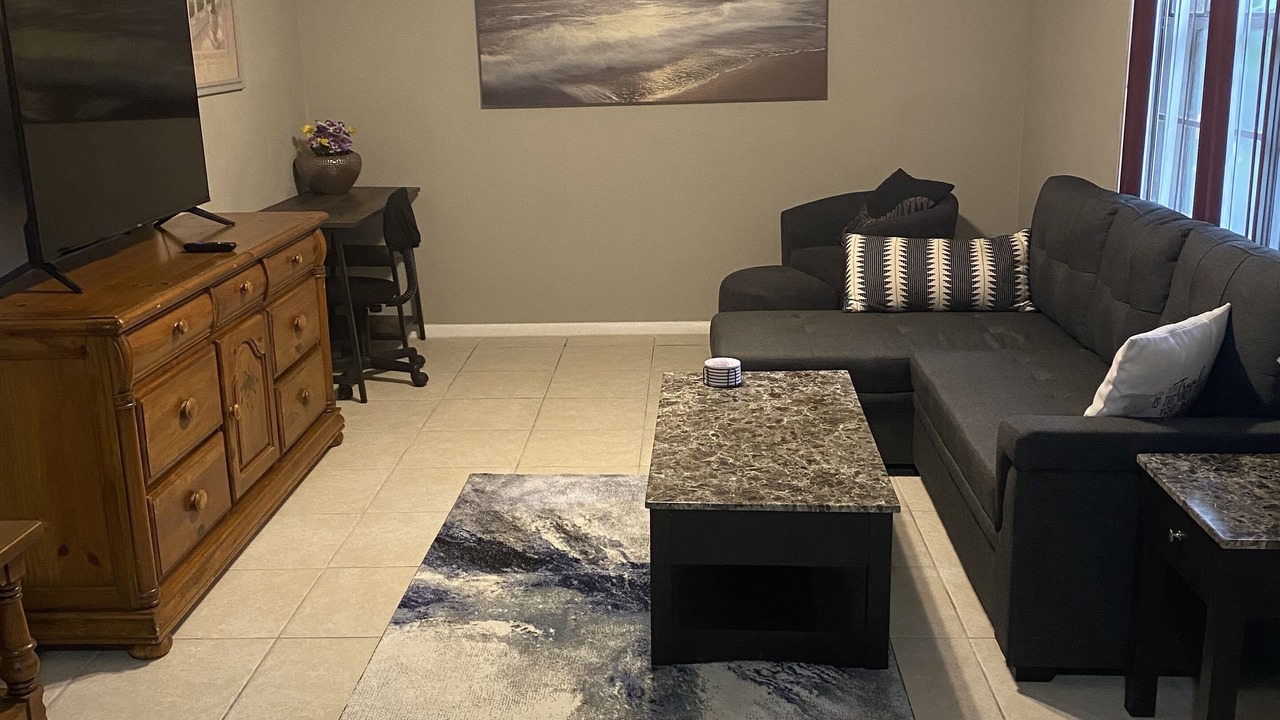 Photo of Livingroom in Seffner Community Alliance