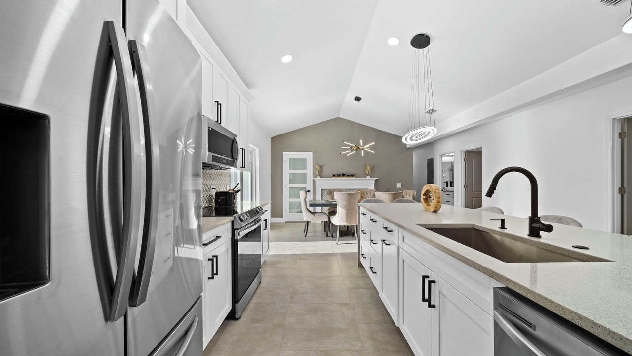 Photo of Kitchen in Bearss Plaza