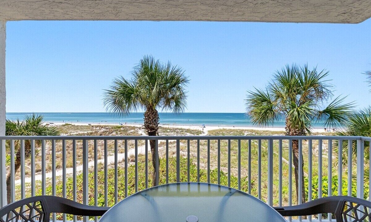 Photo of Patio Balcony in Madeira Beach