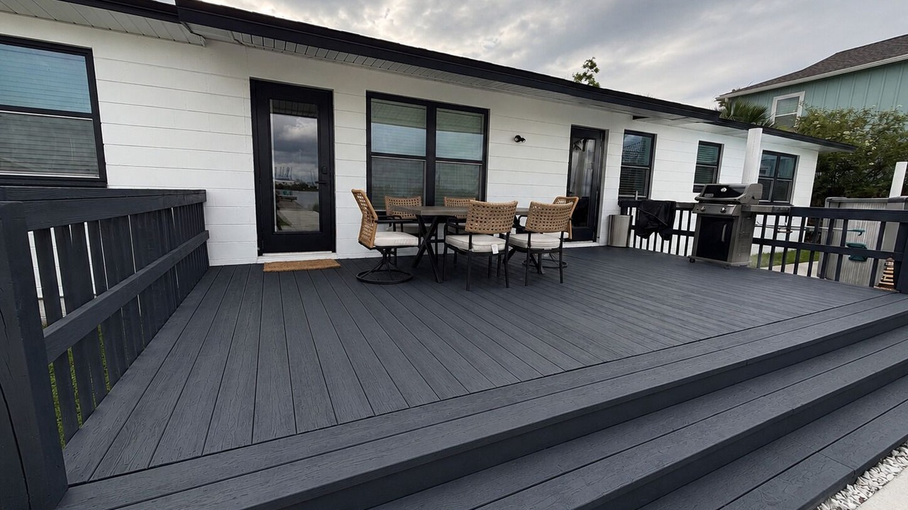 Photo of Outdoor in Brown Island