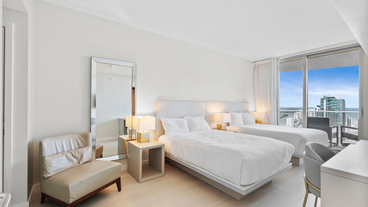 Photo of Bedroom in Hollywood South Central Beach