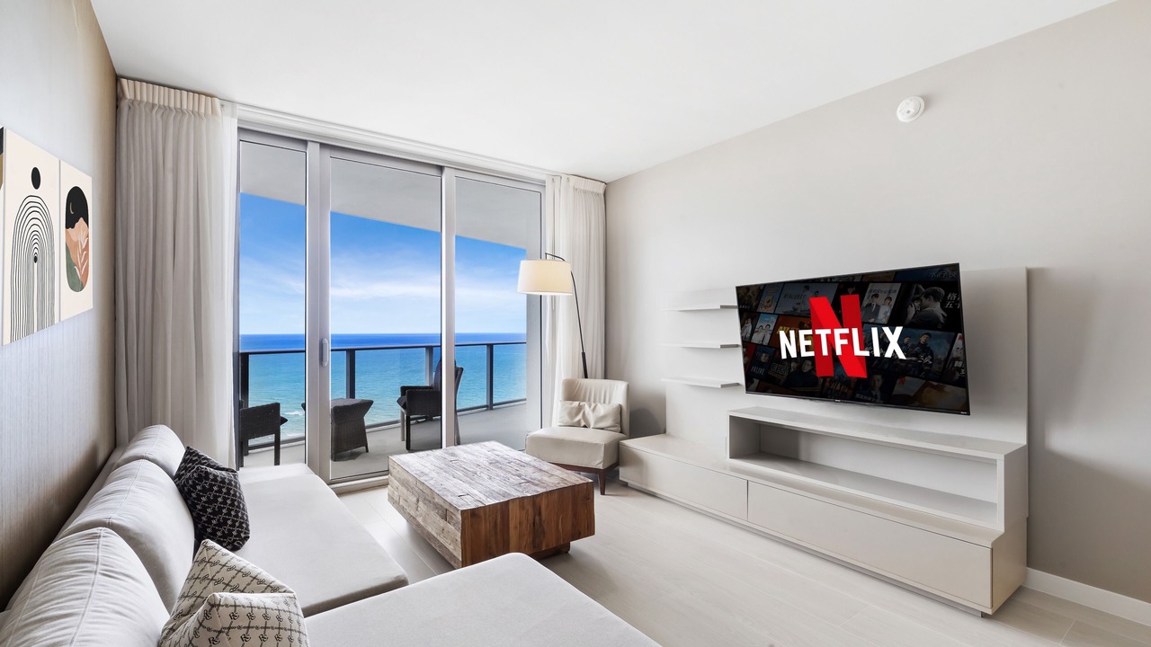 Photo of Livingroom in Hollywood South Central Beach
