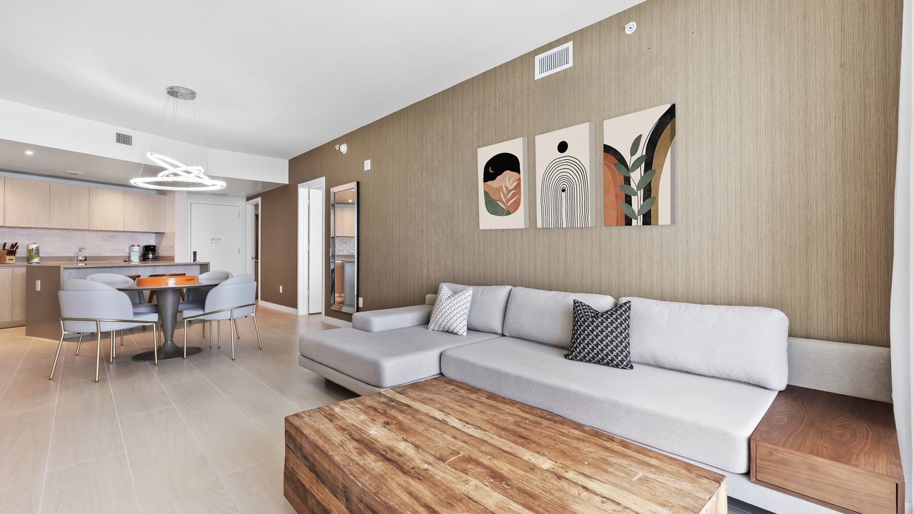 Photo of Livingroom in Hollywood South Central Beach