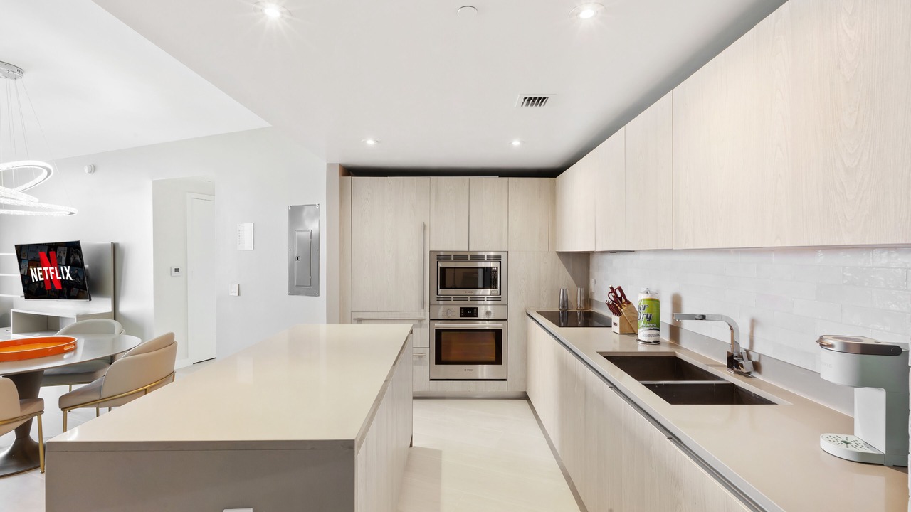 Photo of Kitchen in Hollywood South Central Beach