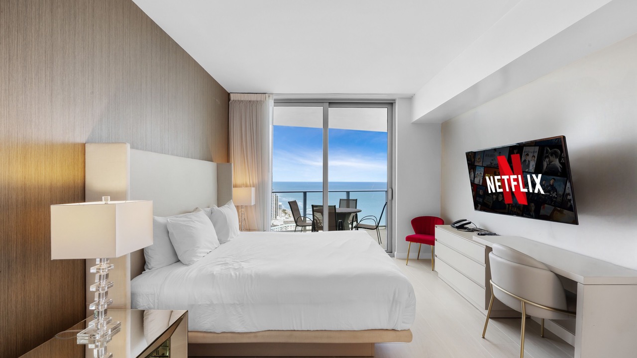 Photo of Bedroom in Hollywood South Central Beach