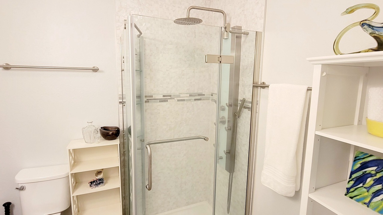 Photo of Bathroom in Oakview Heights