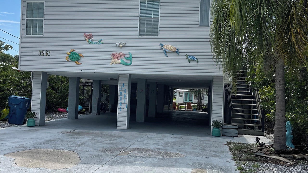 Photo of Outdoor in Weeki Wachee Gardens