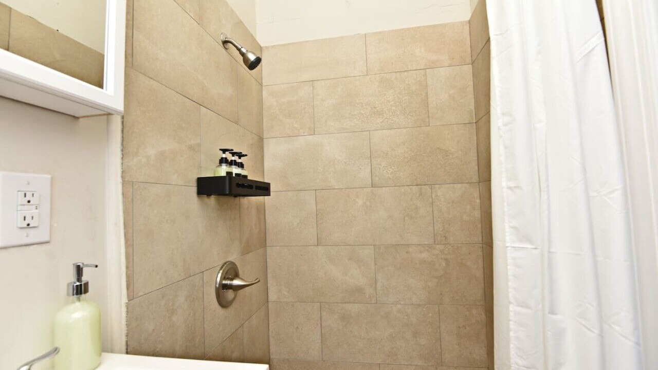 Photo of Bathroom in Winter Garden