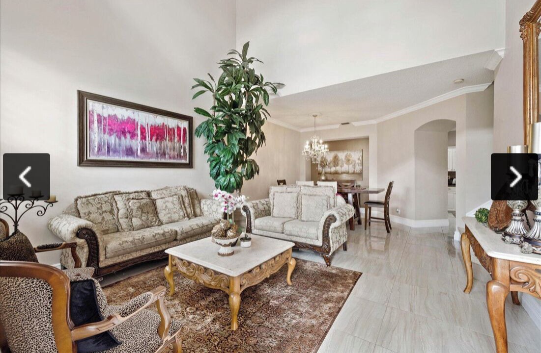 Photo of Livingroom in Greenview Shores