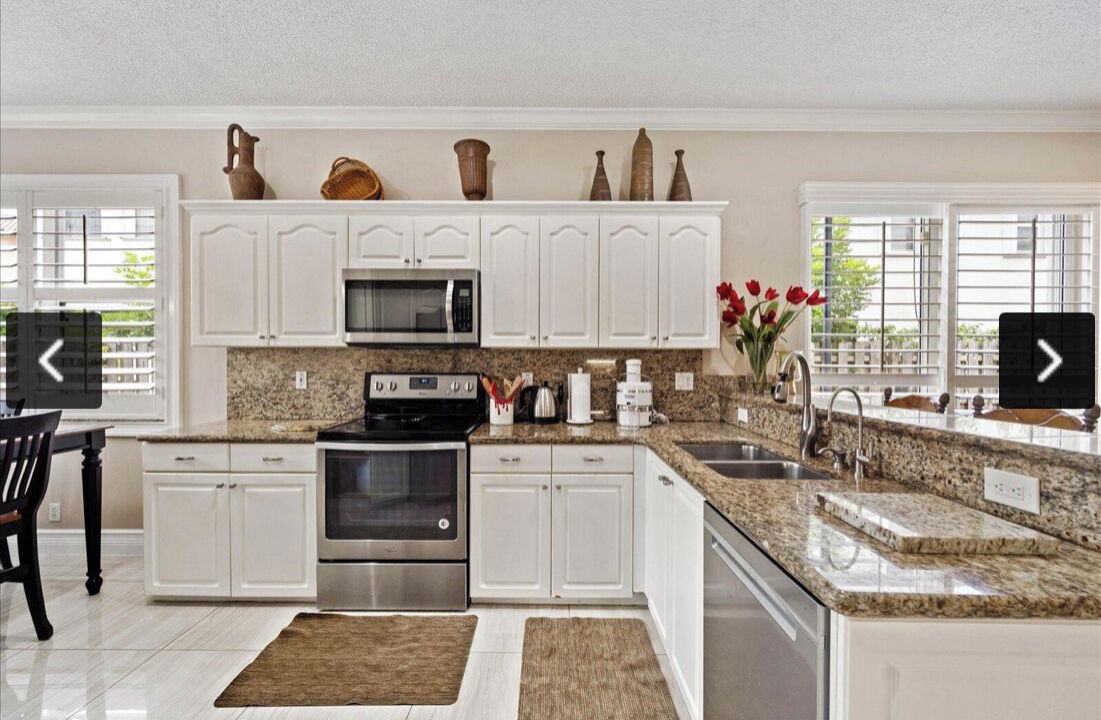 Photo of Kitchen in Greenview Shores