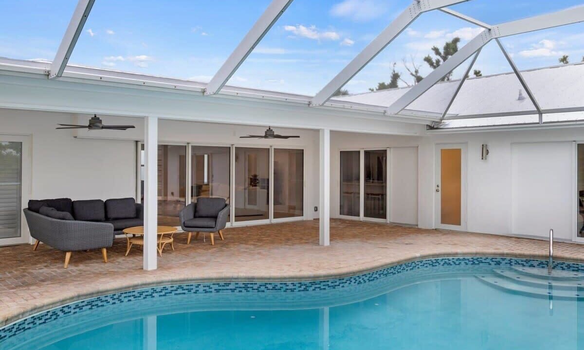 Photo of Outdoor in Bright Water