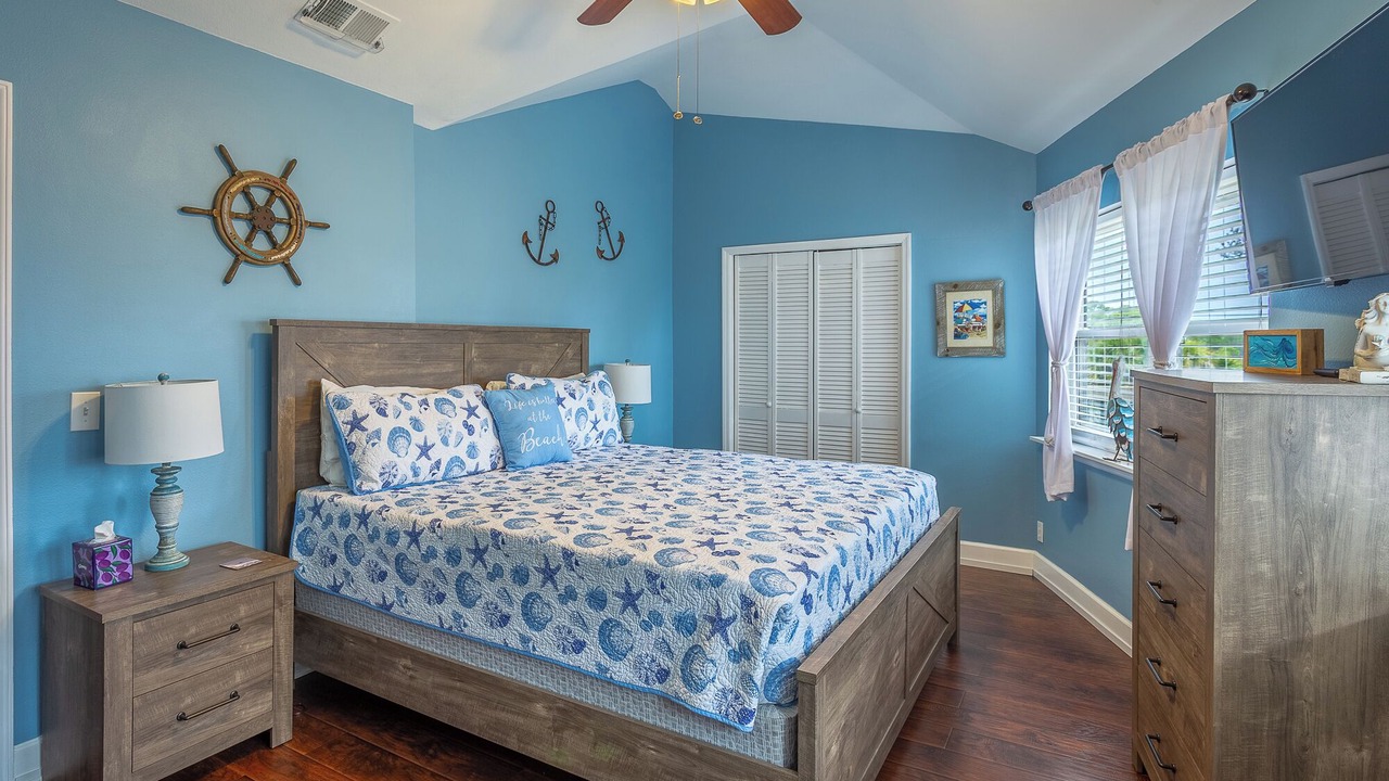 Photo of Bedroom in Alligator Point