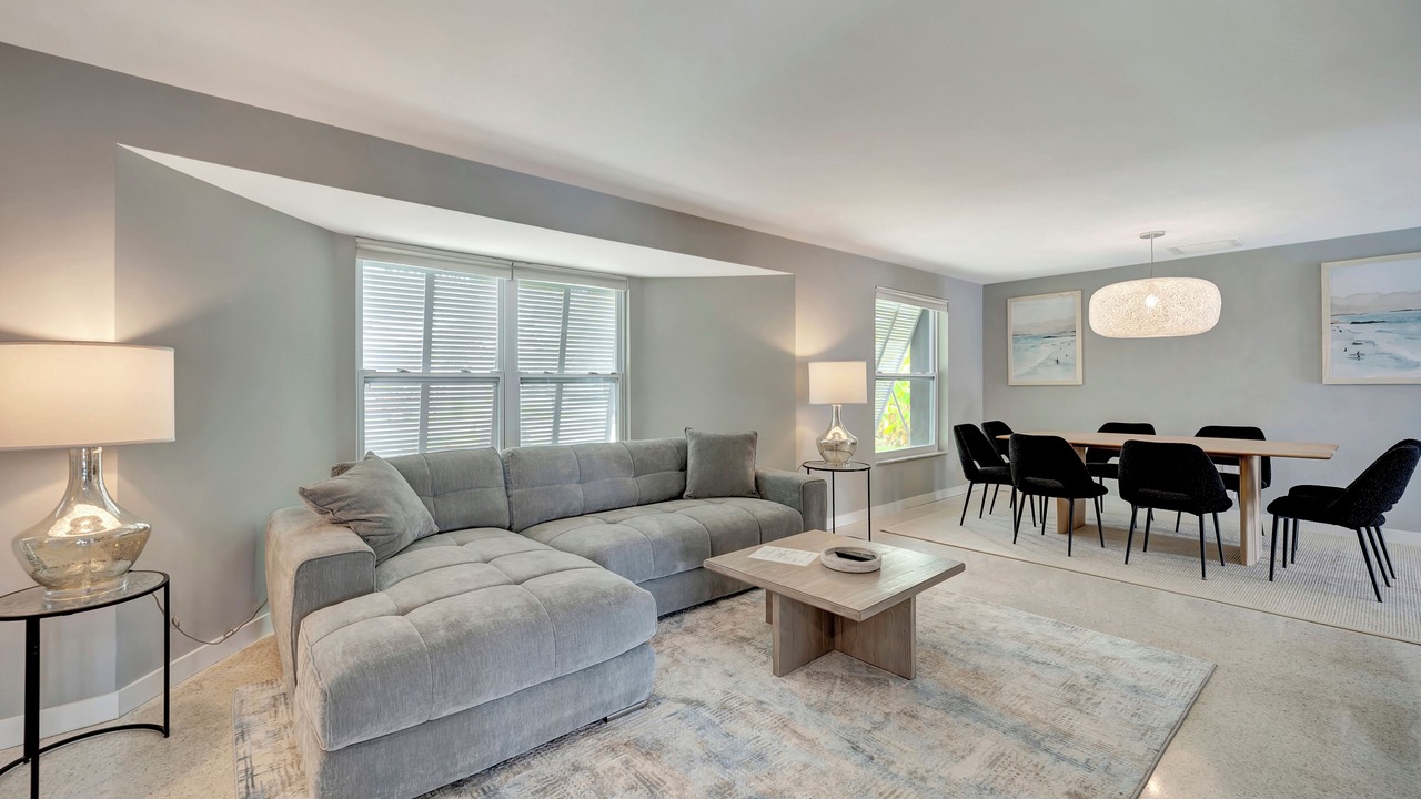 Photo of Livingroom in Iona Shores