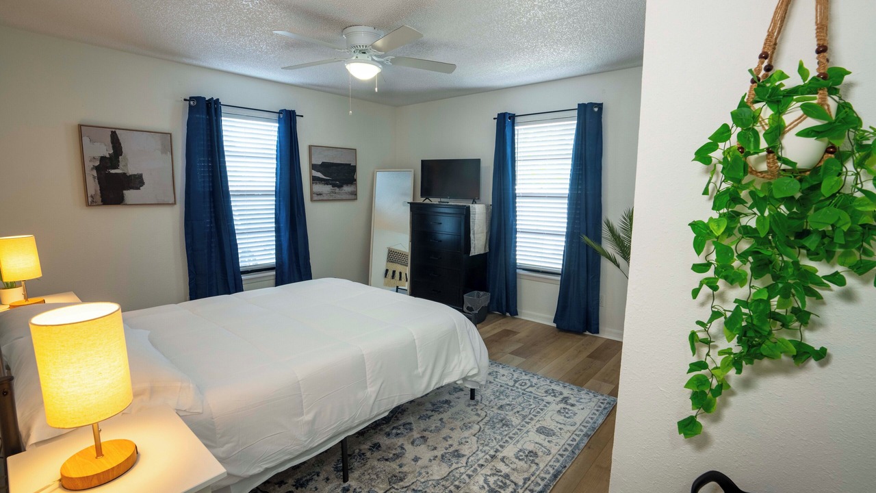 Photo of Bedroom in Tarpon Springs