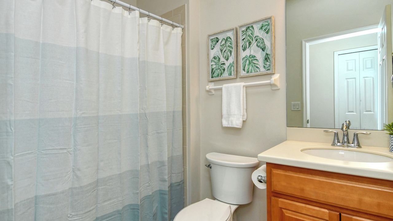 Photo of Bathroom in Venetian Falls