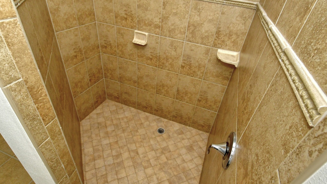 Photo of Bathroom in Venetian Falls