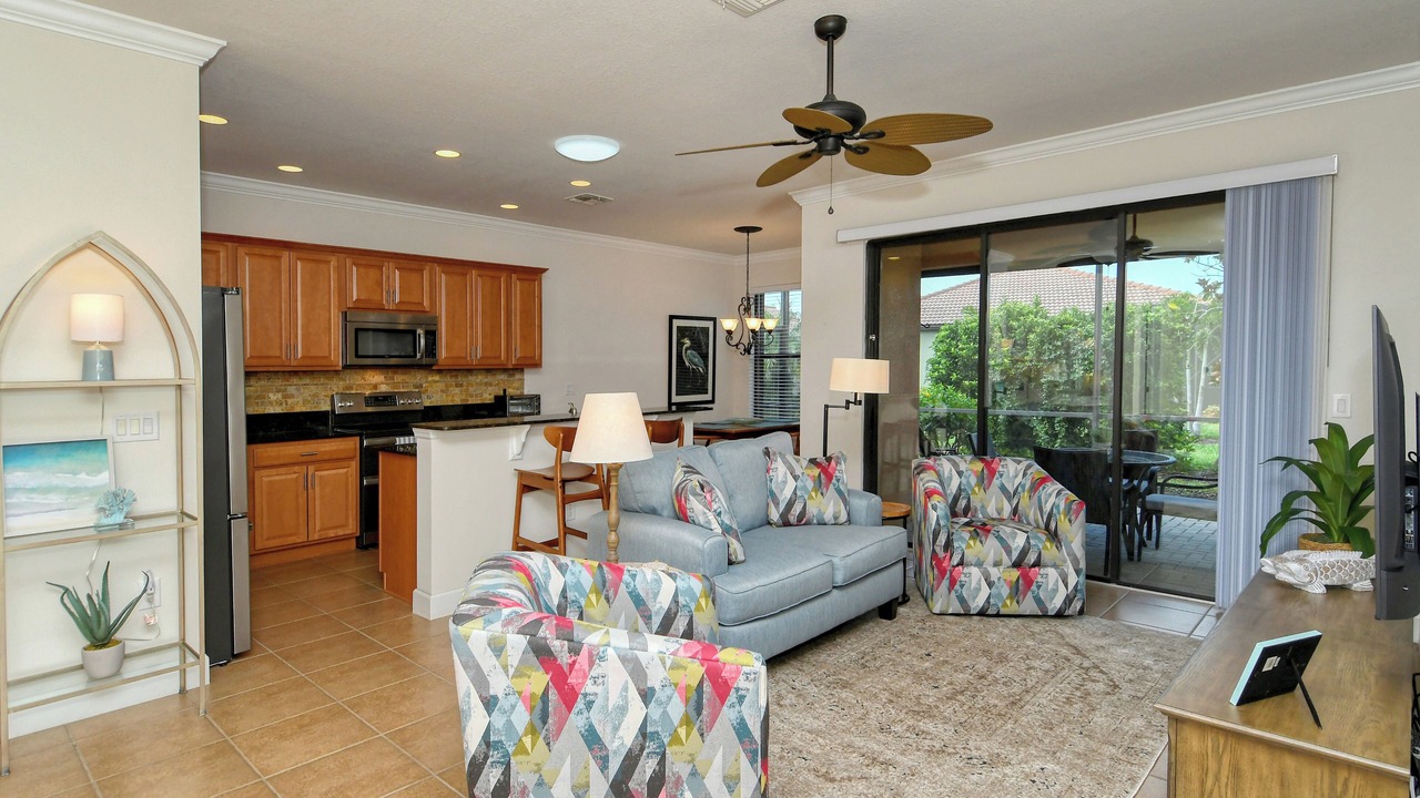 Photo of Livingroom in Venetian Falls