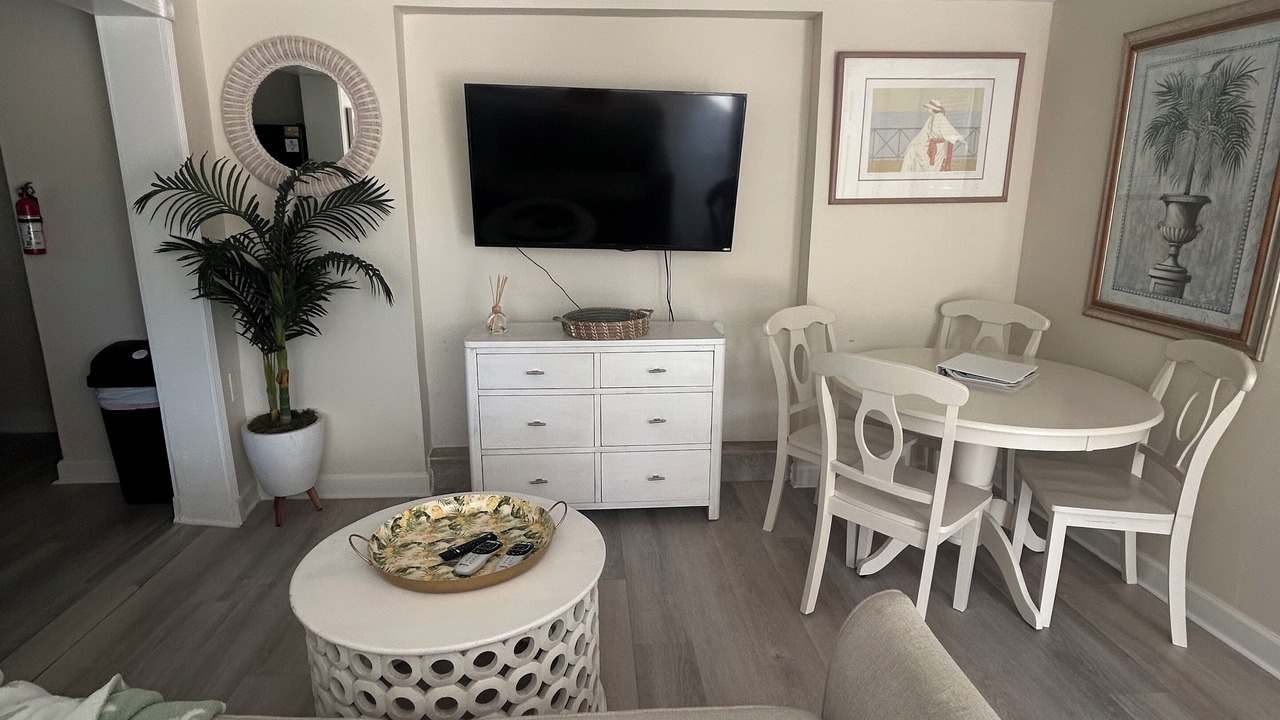 Photo of Livingroom in Summerland Key