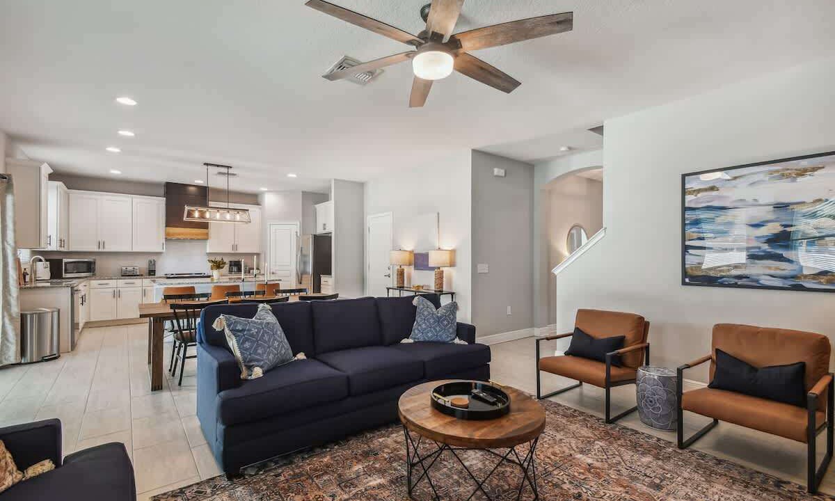 Photo of Livingroom in North Hyde Park