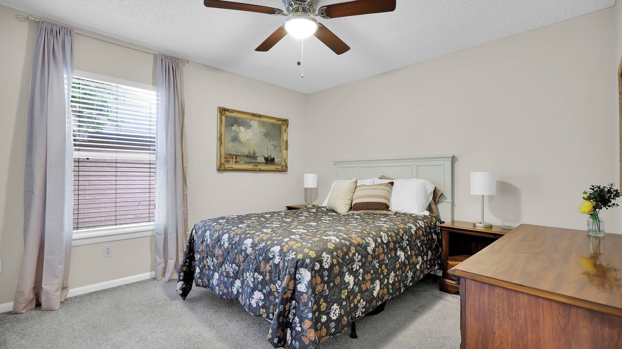 Photo of Bedroom in Mandarin