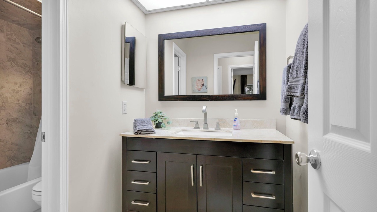 Photo of Bathroom in Mandarin