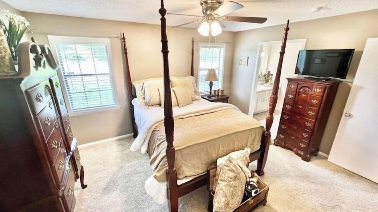 Photo of Bedroom in Valdosta