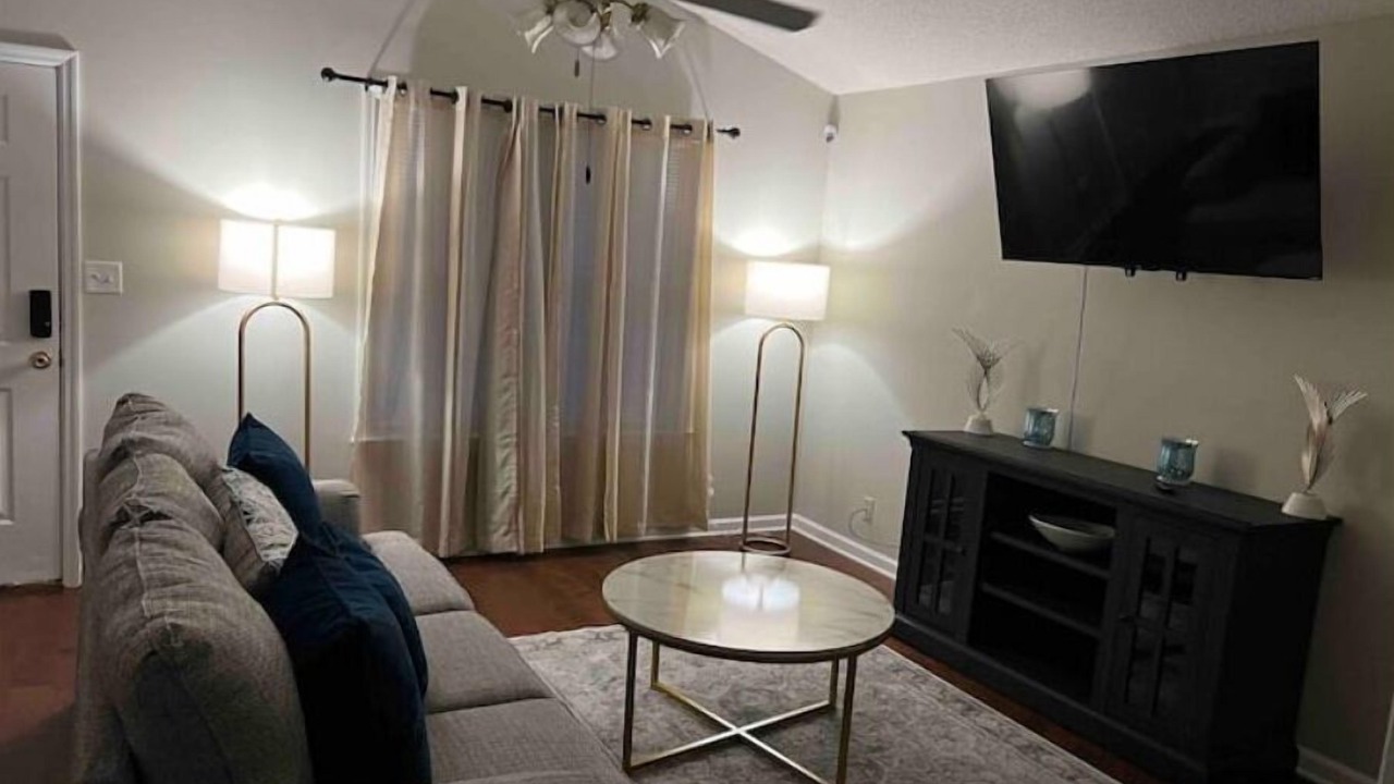 Photo of Livingroom in Valdosta