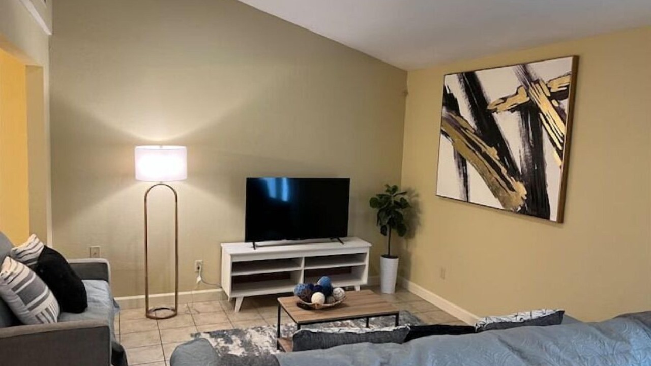 Photo of Livingroom in Valdosta